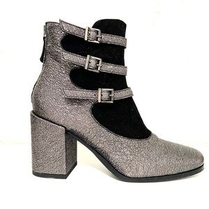 Laura Bellariva Silver Leather Zip Up Heel Ankle Boots.